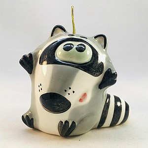 Елочная игрушка енот